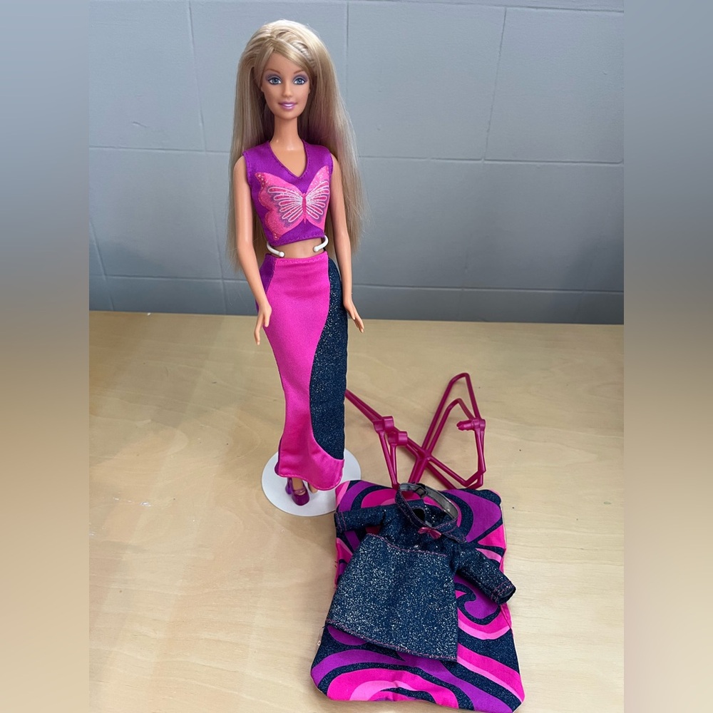 Chair Flair Barbie - Picture 10 of 10